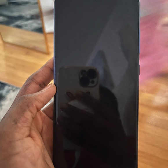 I’m selling this AT&T smart phone. It’s unlocked and very new - Picture 3 of 6